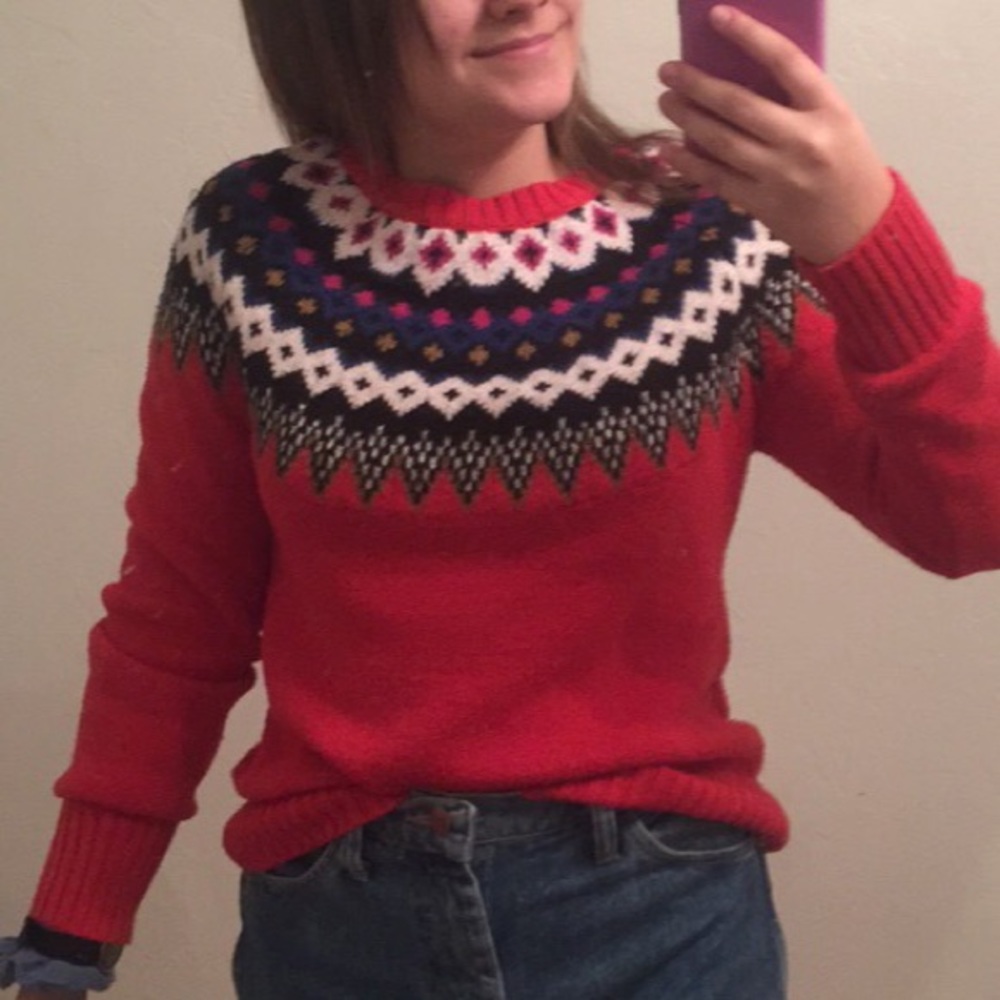 RED SWEATER
